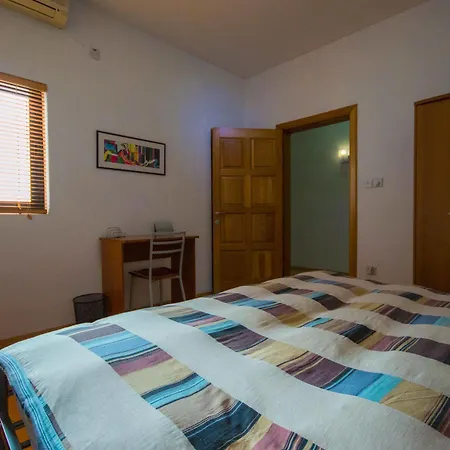 Bed & Breakfast Harbour View Host Family 4*