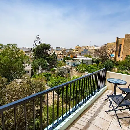 Bed & Breakfast Harbour View Host Family Bed And Breakfast Pieta