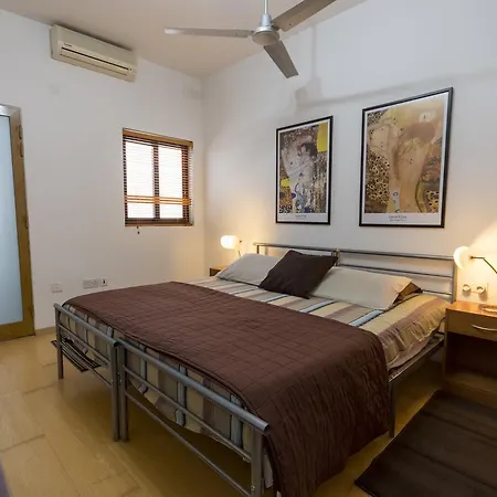 Harbour View Host Family Bed And Breakfast Pieta