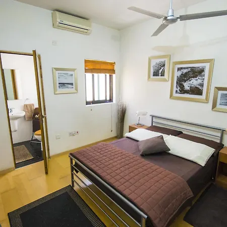 Bed & Breakfast Harbour View Host Family Pietà
