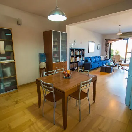 Bed and breakfast Harbour View Host Family 4*