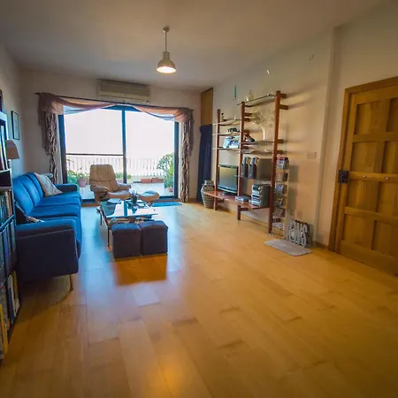 Harbour View Host Family Bed and breakfast Pietà